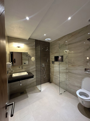Bathroom 4, Mayur Simran , Patiala