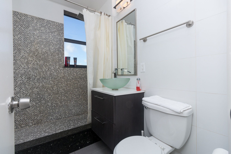 Bathroom, 701 Ocean View Hollywood Beach, Broward