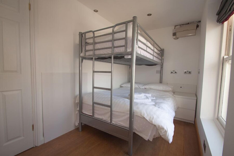 Bedroom 3, Just B - Apartment 4, Devon