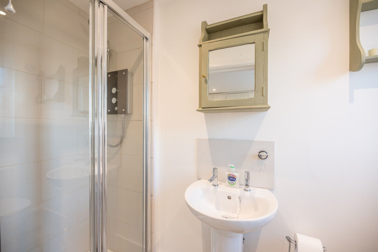 Bathroom, Candy Cottage, Halesworth, Suffolk