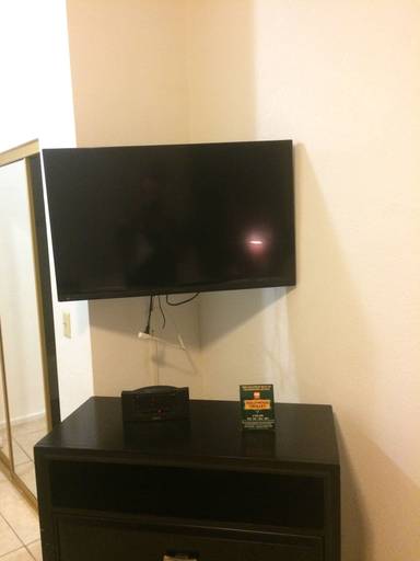 Others 4, Hollywood Beach Resort- Beautiful Large Studio , Simply the Best Value, Broward