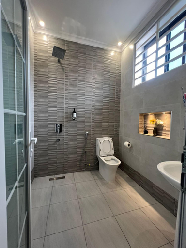 Bathroom 3, Pedelione Apartment, Kinondoni