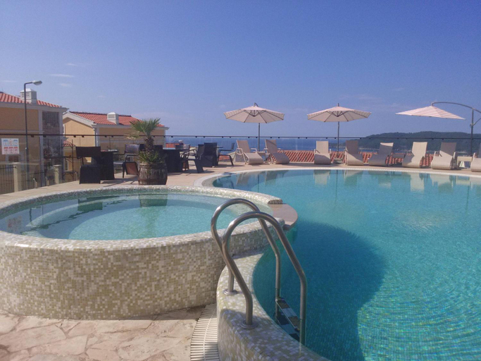 4, Luxury Villas Marko