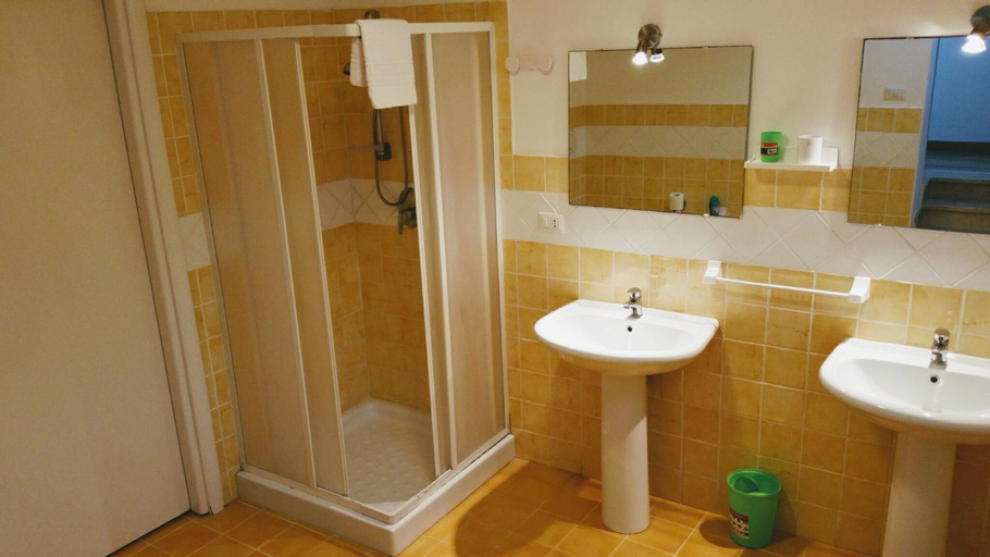 Bathroom 4, VILLA RAFAEL CON Piscina, IUN P4098, Sassari
