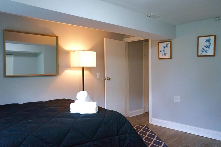 Bedroom 2, The Karlov Connection - Ohare Wrigley Gateway, Cook