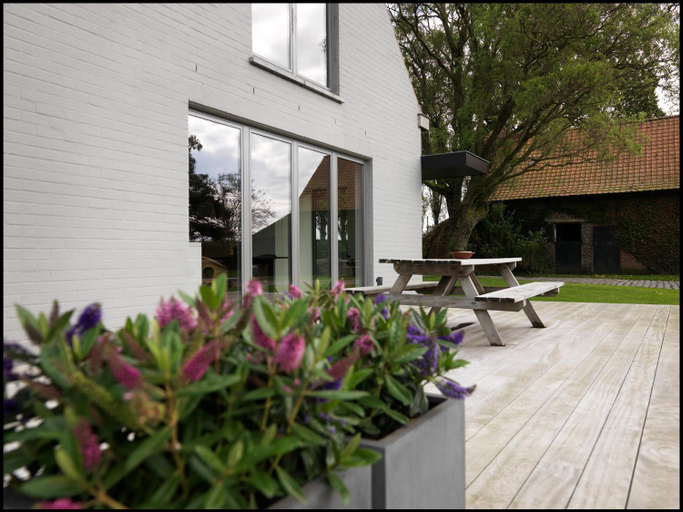 Others 4, Rooseboom22, West-Vlaanderen