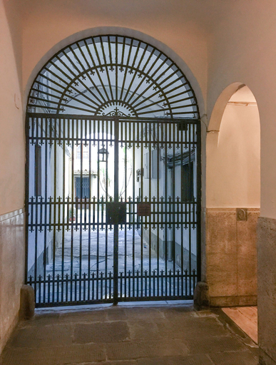 Room 5, Maggio 54 in Florence, Florence