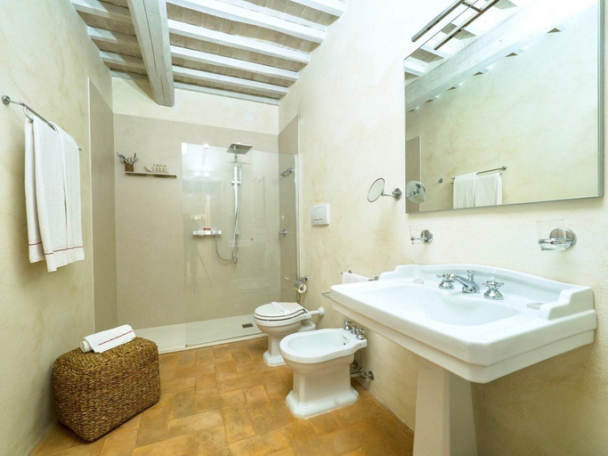 Bathroom, Antico Brunello, Siena