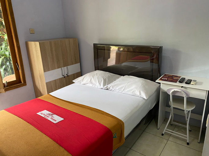 Bedroom 4, Aqilakost n Cafe Gadog Puncak (permanently closed), Bogor