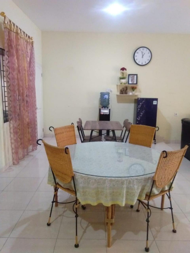 Dining Room 13