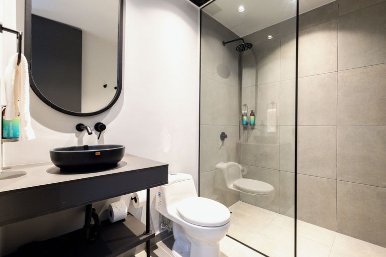 Bathroom 4, Spot Building, Medellín