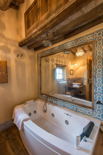 Bathroom 3, Villa Meravigliosa, Siena