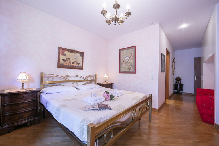 Bedroom 5, Sweet Home, Lugano