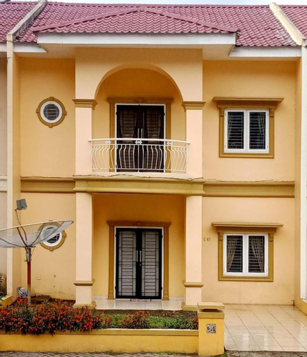 Exterior 10