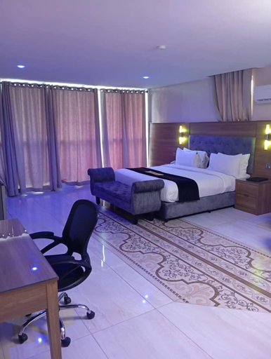 Bedroom 4, Ryan Hotel and Suites Limited, Abakalik