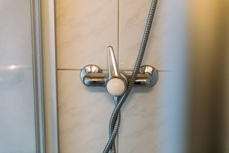 Bathroom 2, Hotel - Restaurant Waage, Bremgarten