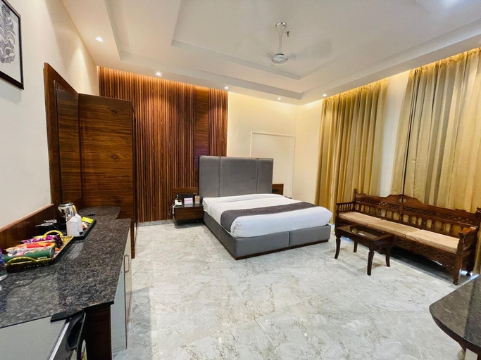 Bedroom 2, Hotel Miracle Resorts, Shahid Bhagat Singh Nagar