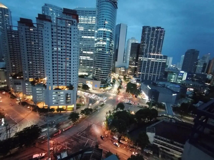 Others 5, Air Residences-The House of Five, Makati City