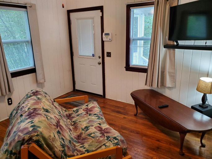 Others 4, 3864 Walsh Street Apartment, Duval