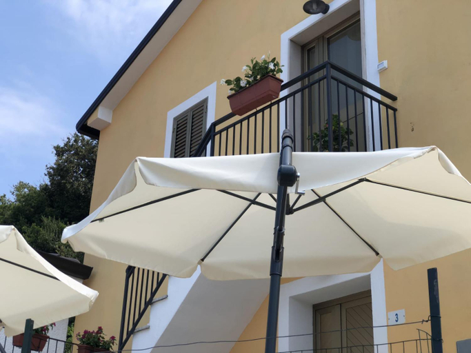 Others 5, B&B Adele, Cosenza