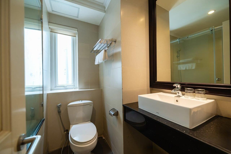 Bathroom 3, Anpha Hotel, District 1