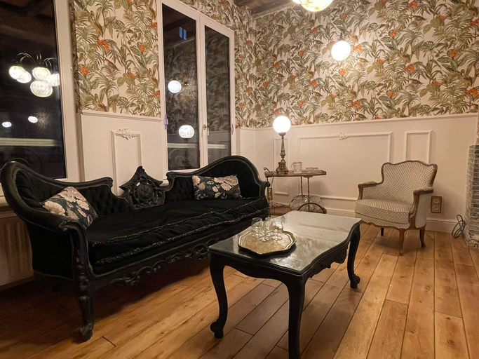 Room 2, La Petite For t Art Deco Apartment in Brussels, Bruxelles