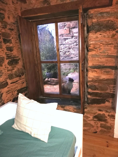 Bedroom 2, Casinha do Talasnal, Lousã
