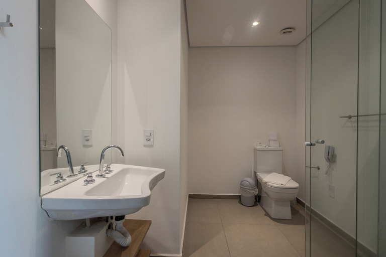 Bathroom 3, 360 VN Turiassu by Housi, São Paulo