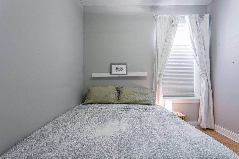Bedroom 3, Spacious Split-level Apartment - Great for Groups, Cook