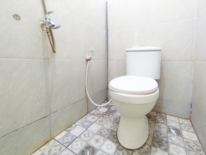 Bathroom 9