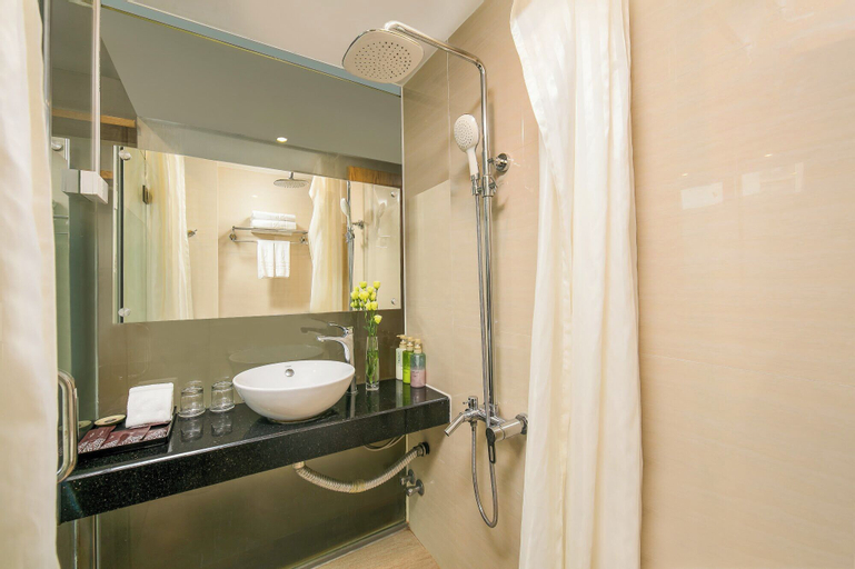 Bathroom 10