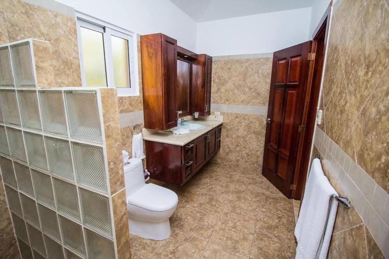 Bathroom 3, Sunny Days and Tropical Nights Await you, Sosua