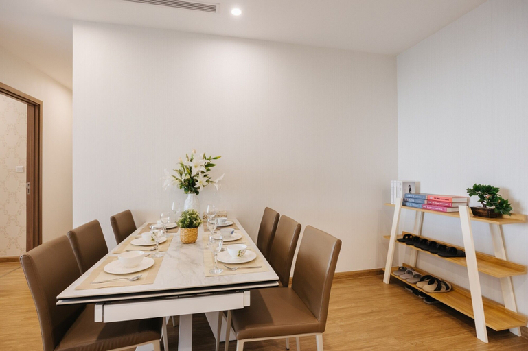 Dining Room 8