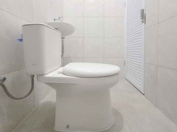 Bathroom 17