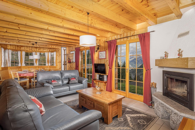 Others 4, Chalet Lustycru, Martigny