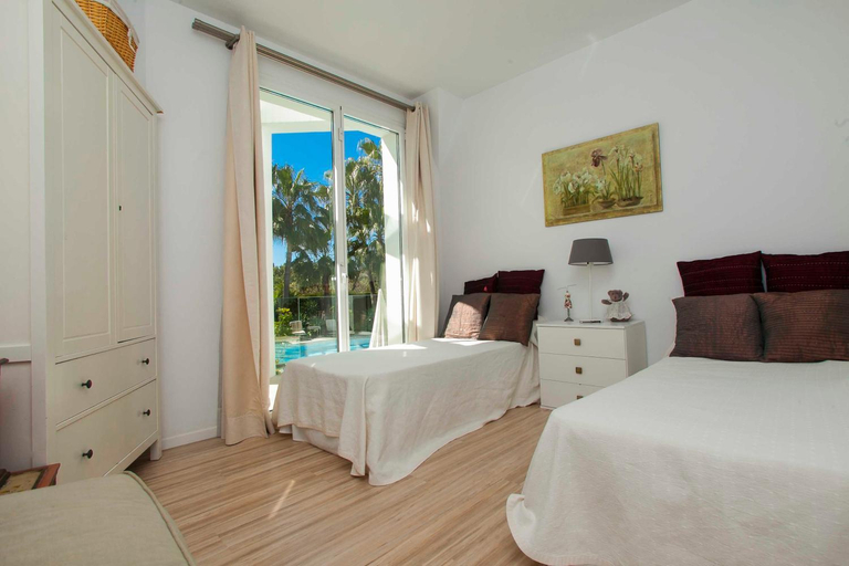 Others 3, Villa Capricho, Málaga