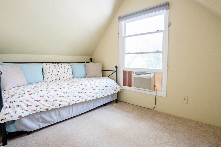 Bedroom 3, The Highlands House Walk Everywhere in Lohi, Denver