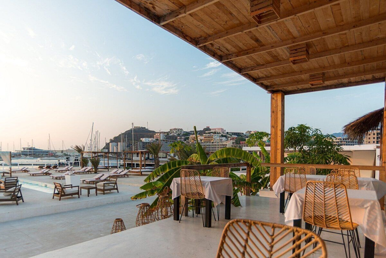 Food & Drinks 4, Mansa Marina Hotel