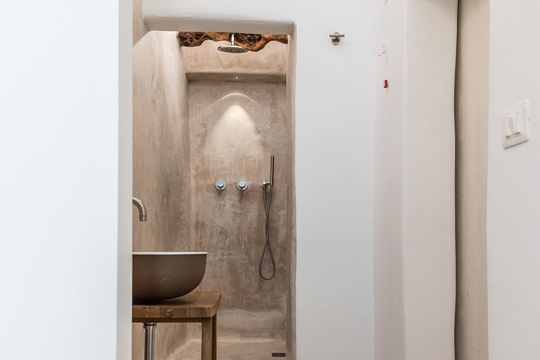 Bathroom 2, Di Lorenzi Albergo Diffuso, Lecce