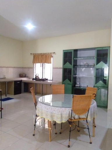 Dining Room 12