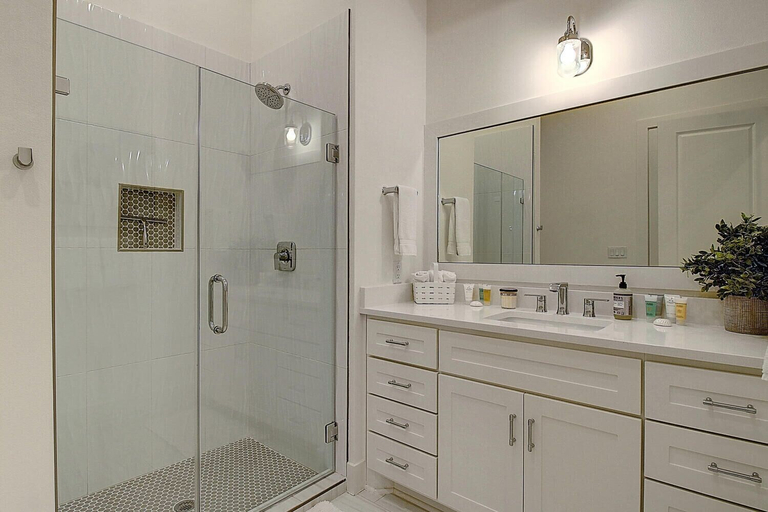 Bathroom 4, Pecan Pie 236 BR, Nueces