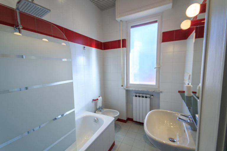 Bedroom 2, Appartamento a 150 metri dal mare, Savona