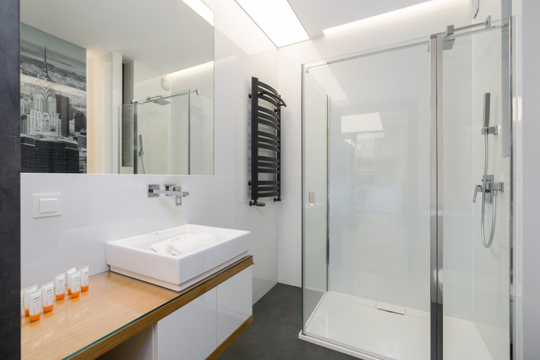 Bathroom 4, Deluxe Apartment City Center Chwaliszewo, Poznań City