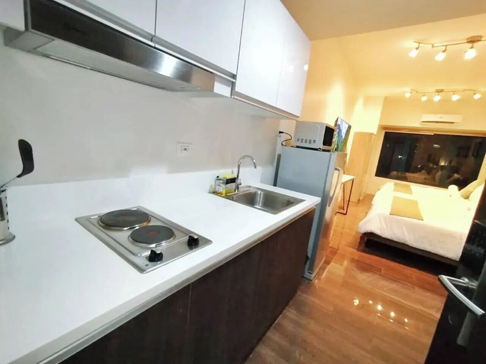 Others 3, Air Residences-The House of Five, Makati City
