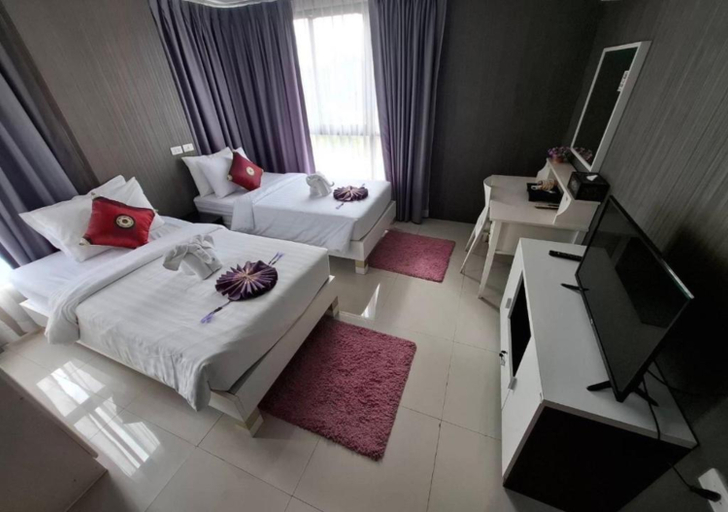 Bedroom 3, Baan Bangsarey hotels, Sattahip