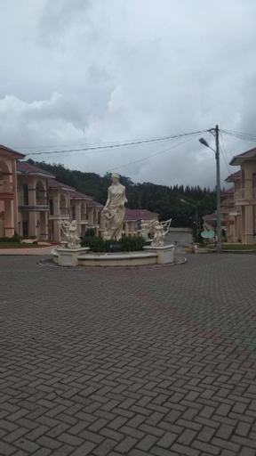 Exterior 3