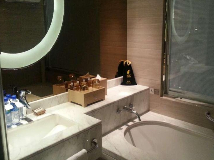 Bathroom 8