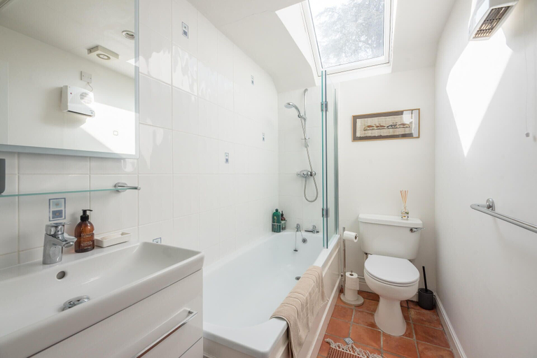 Bathroom, The Stable, Grundisburgh, Suffolk