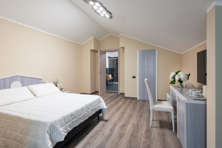 Bedroom 5, Rivoli Hotel, Torino