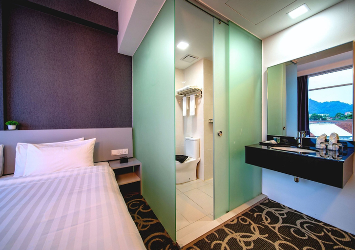 Bedroom 13